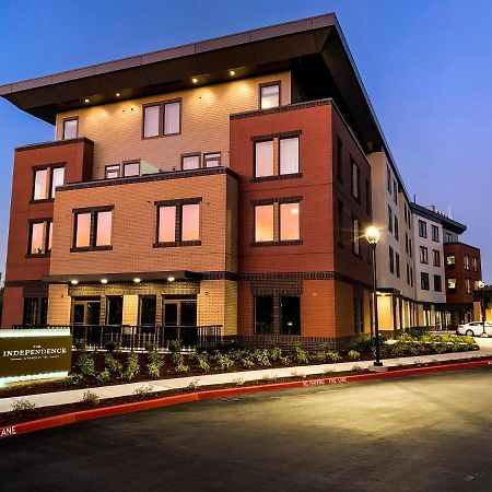 The Independence Hotel المظهر الخارجي الصورة